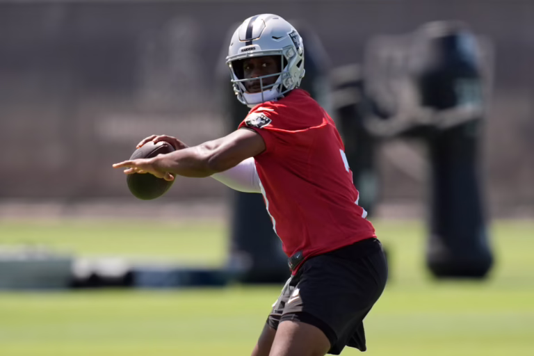 Geno Smith on Raiders’ Underdog Status: “Let Them Sleep”