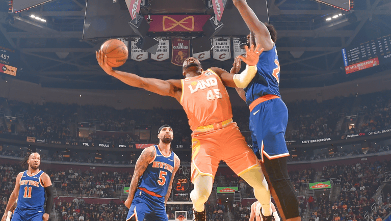 Cavaliers Pull Away in Second Half to Top Knicks 109-94, Move Into Tie for Third In East